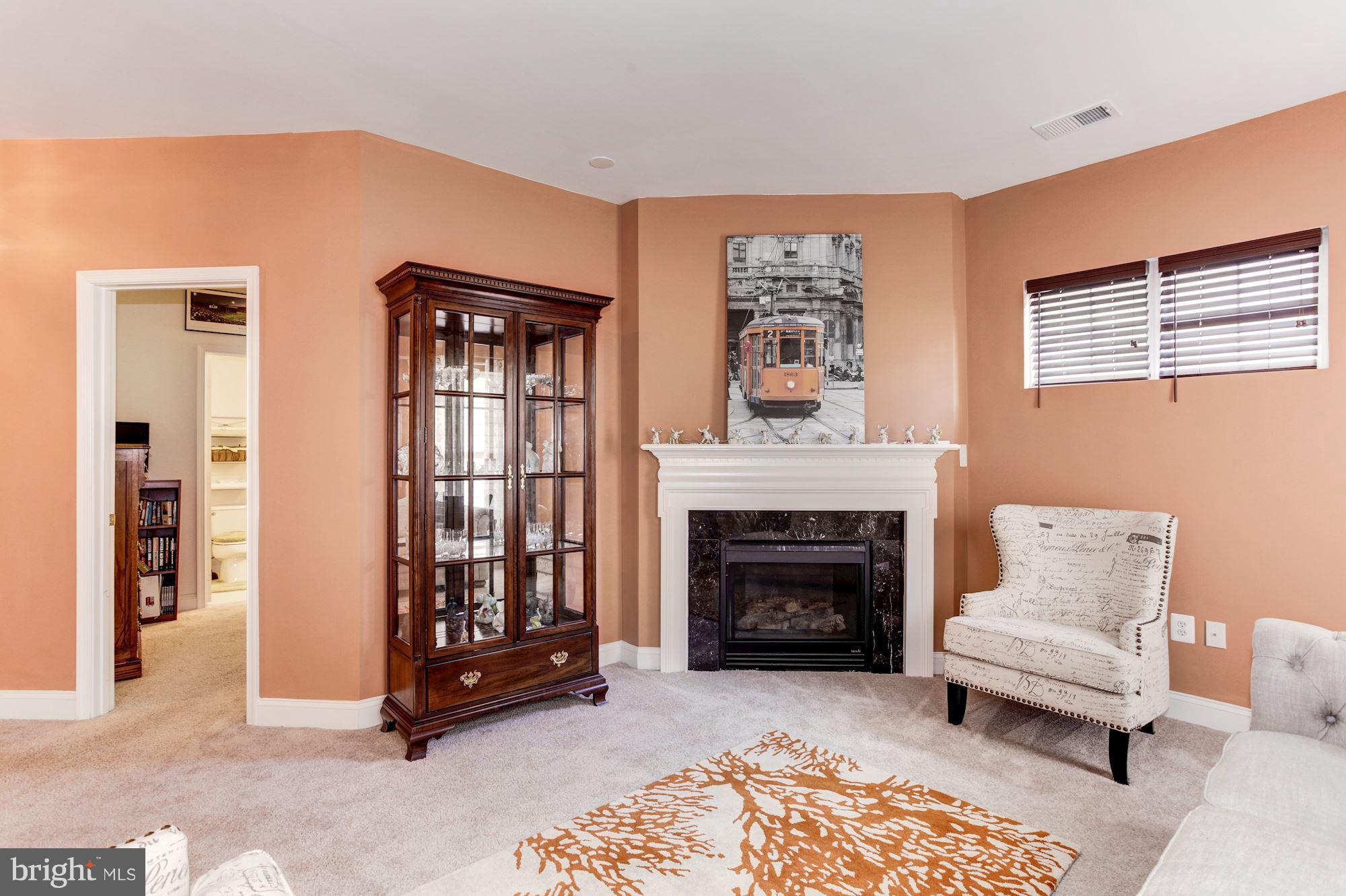 RIVER OAKS - Residential