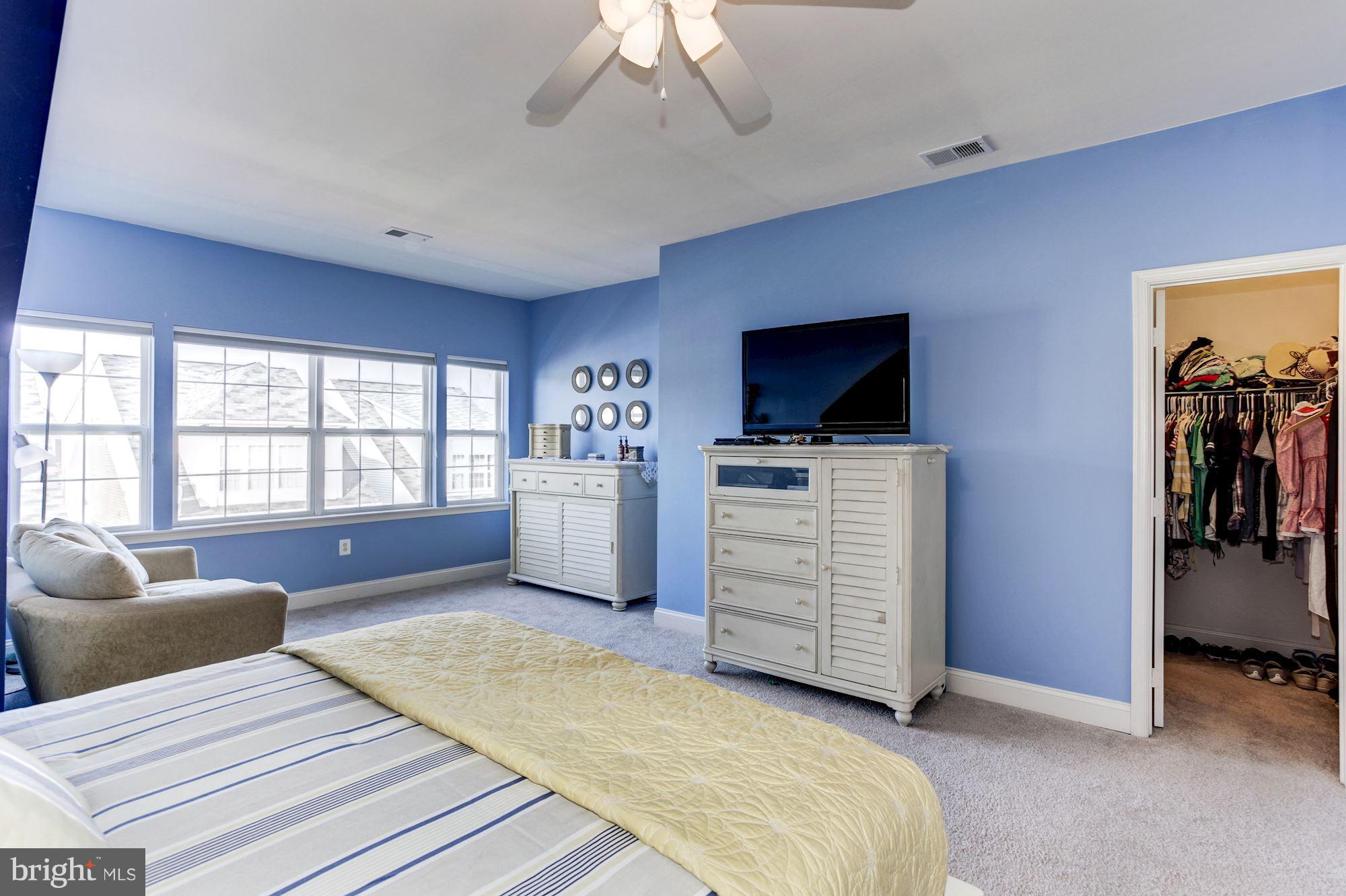 RIVER OAKS - Residential