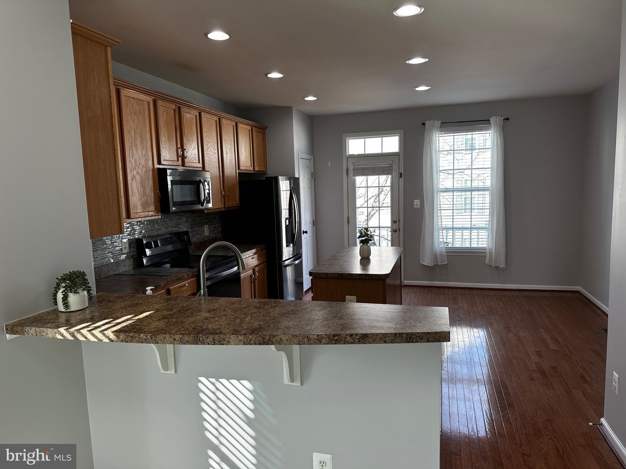 HEATHCOTE COMMONS - Residential Lease