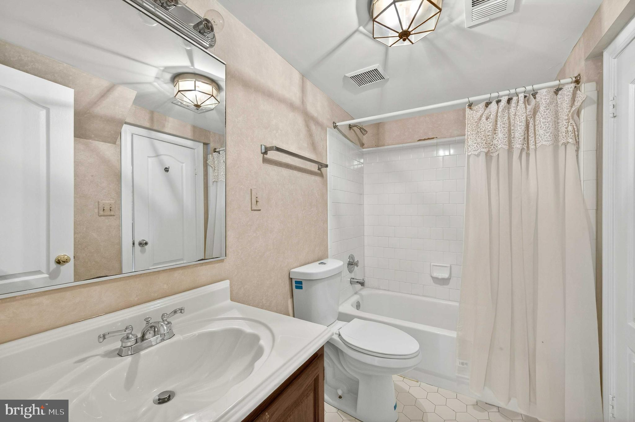 PROSPECT HILLS - Residential