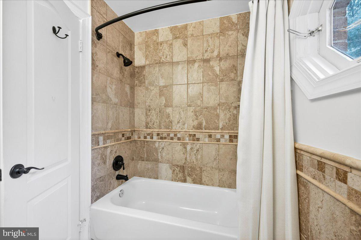 PROSPECT HILLS - Residential