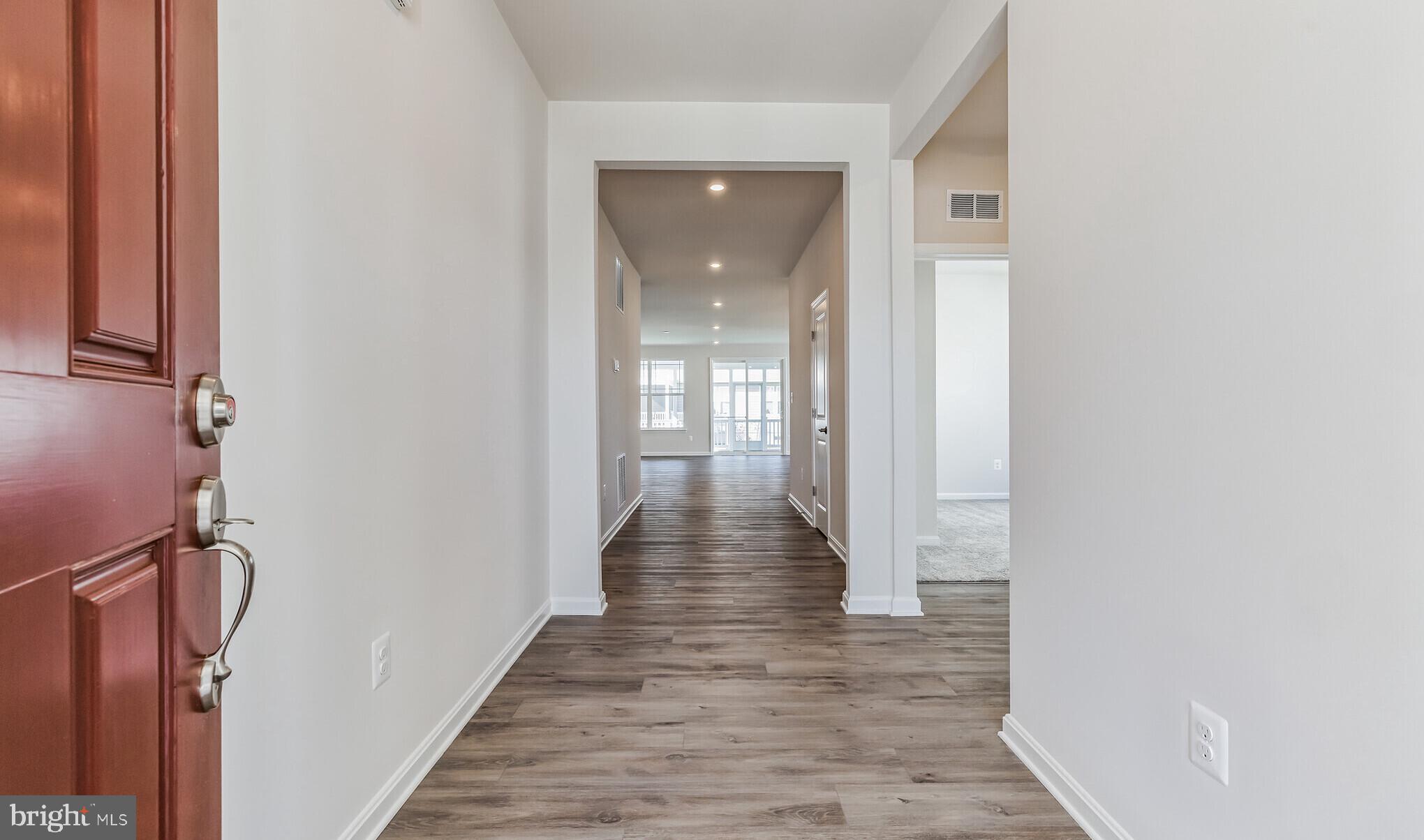 17 GOLDEN RAINTREE COURT