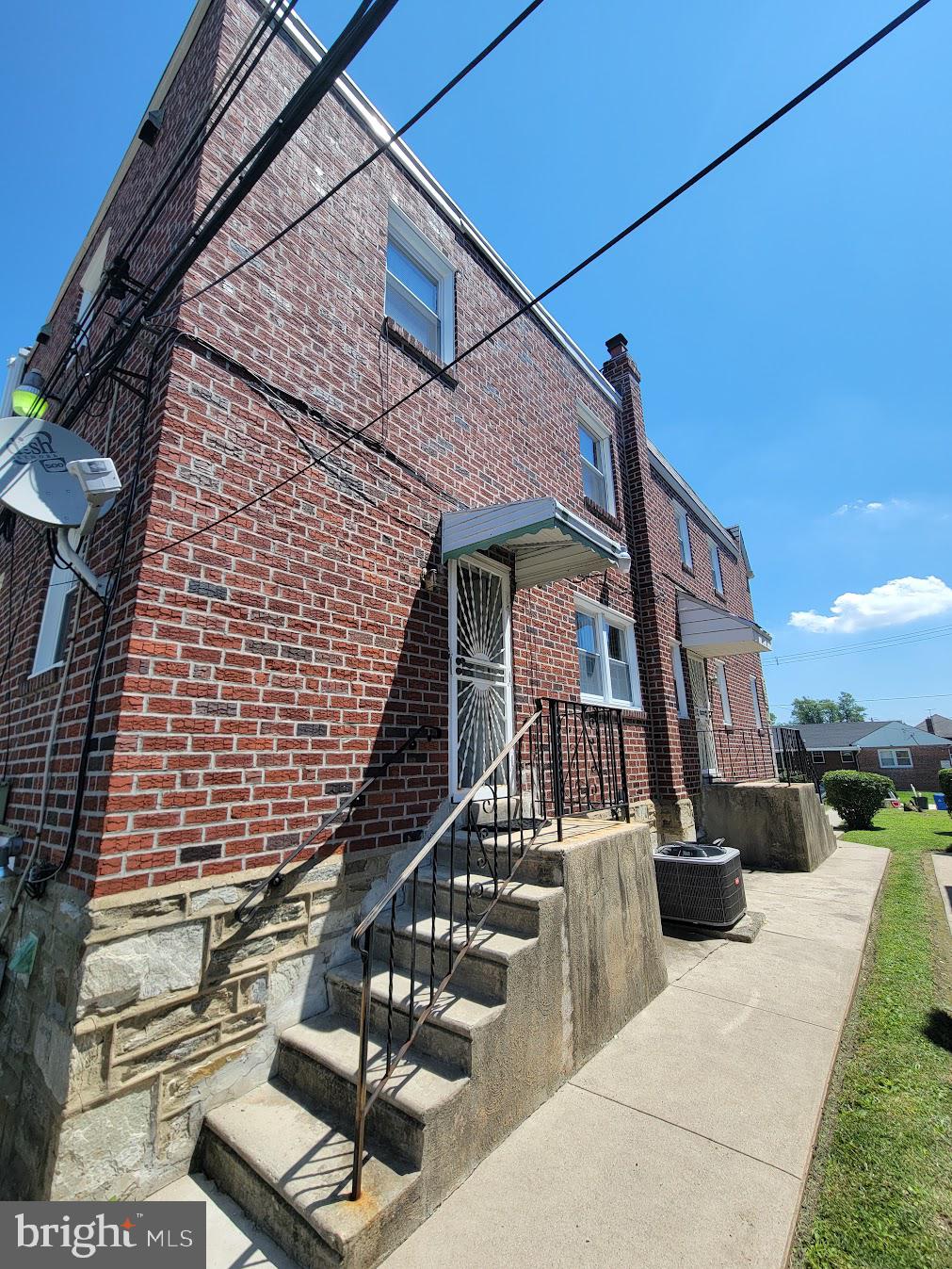 1023 E DURHAM STREET