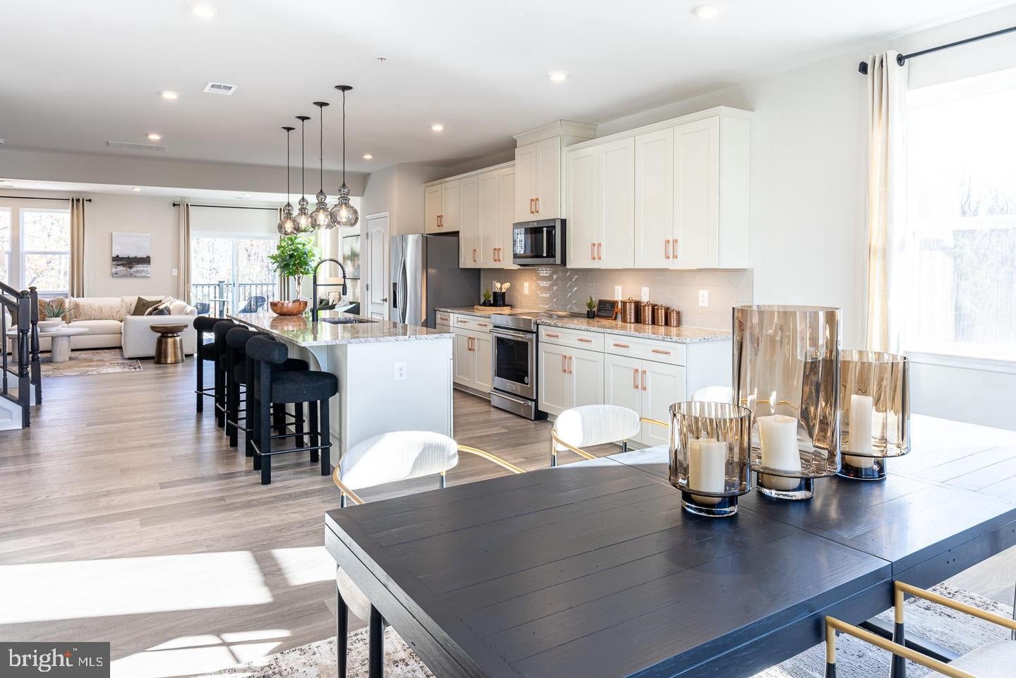 9894B SIR BARTON WAY