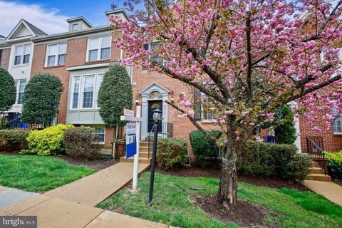 8012 READINGTON COURT SPRINGFIELD VA 22152