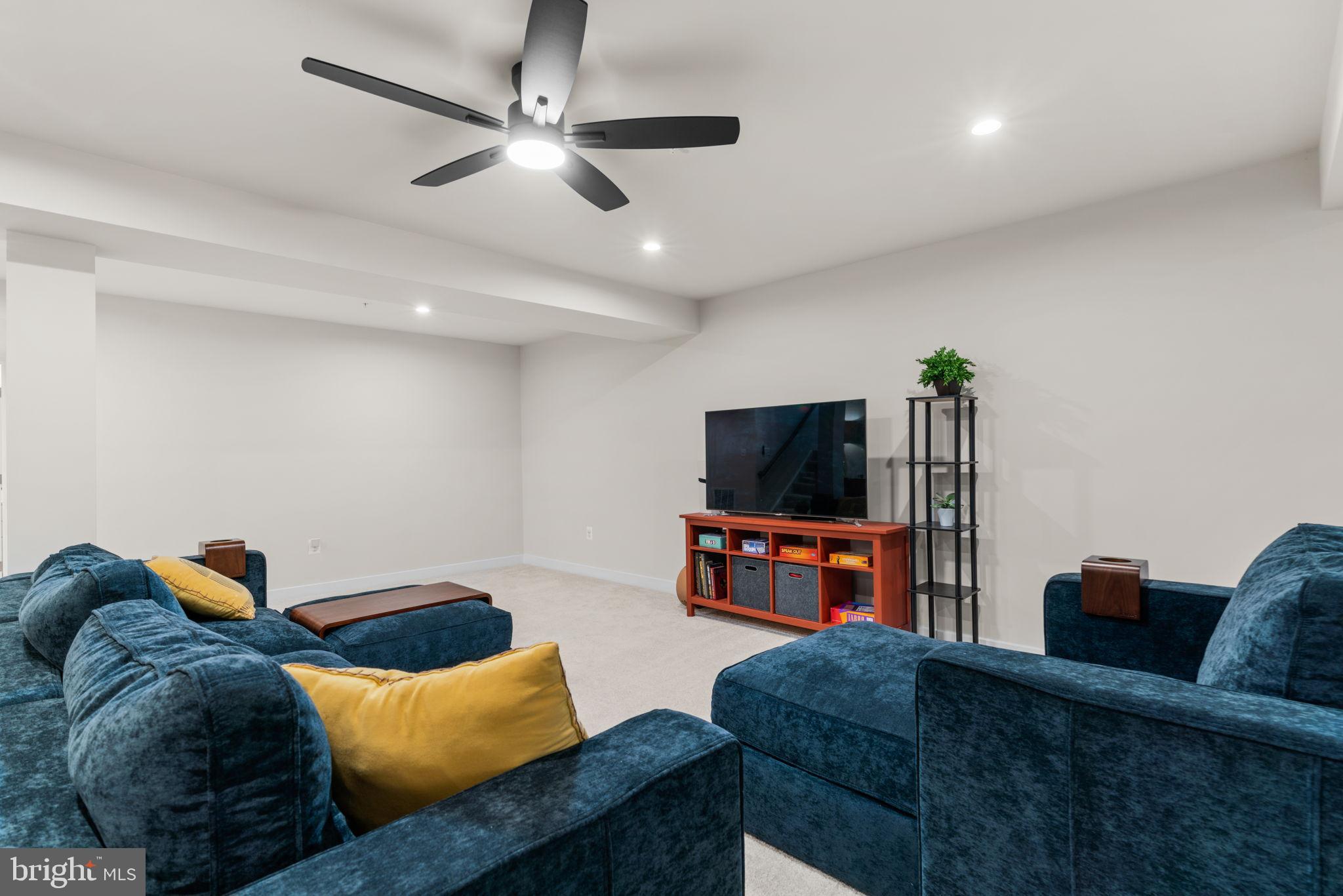 BELLE AIR TOWNHOMES - Residential