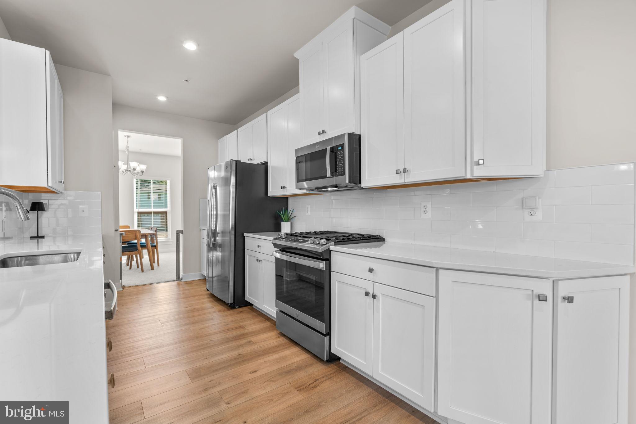 BELLE AIR TOWNHOMES - Residential