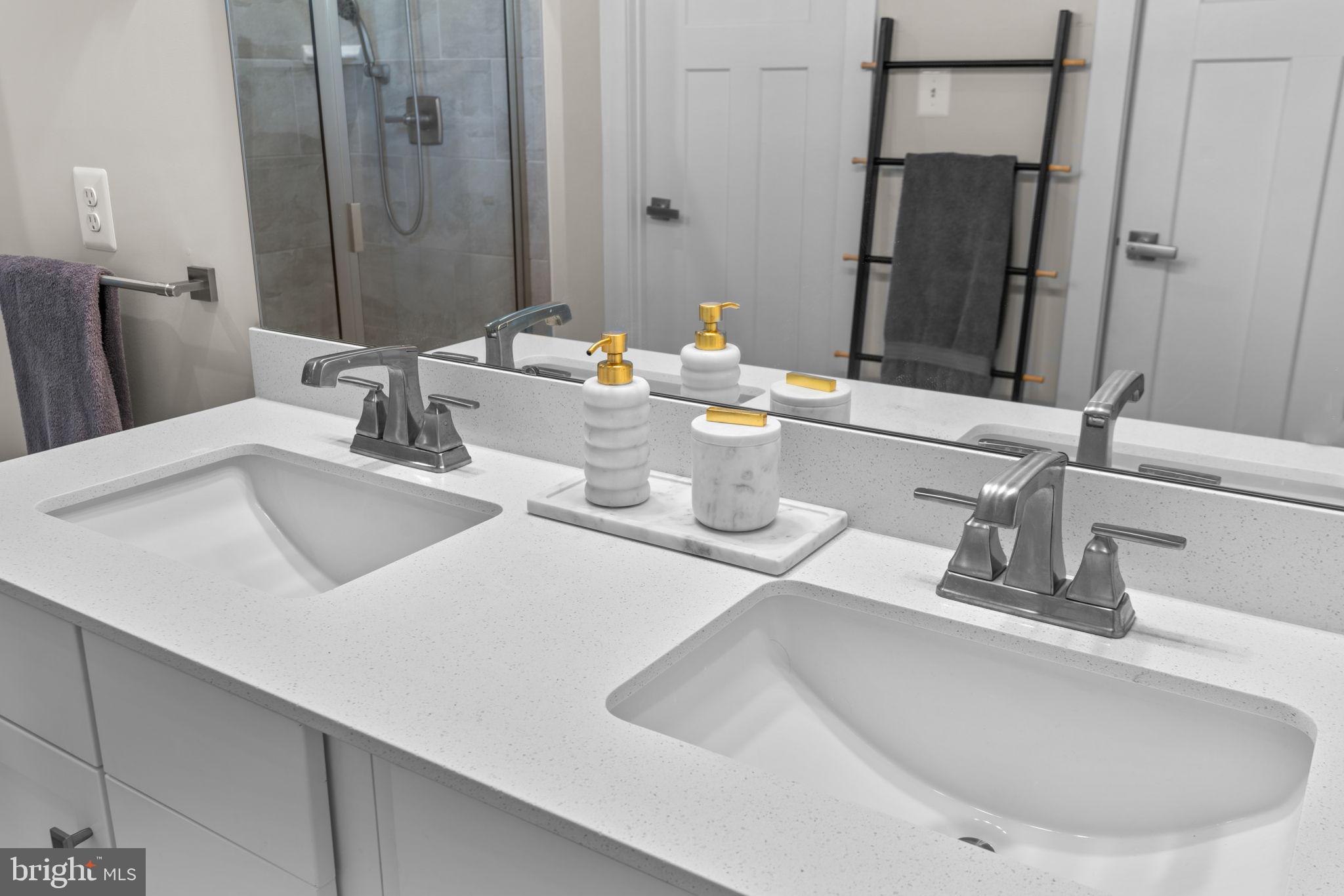 BELLE AIR TOWNHOMES - Residential