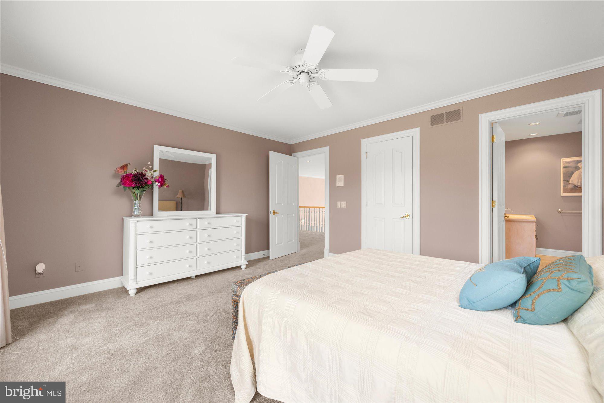 THE MANOR - Residential