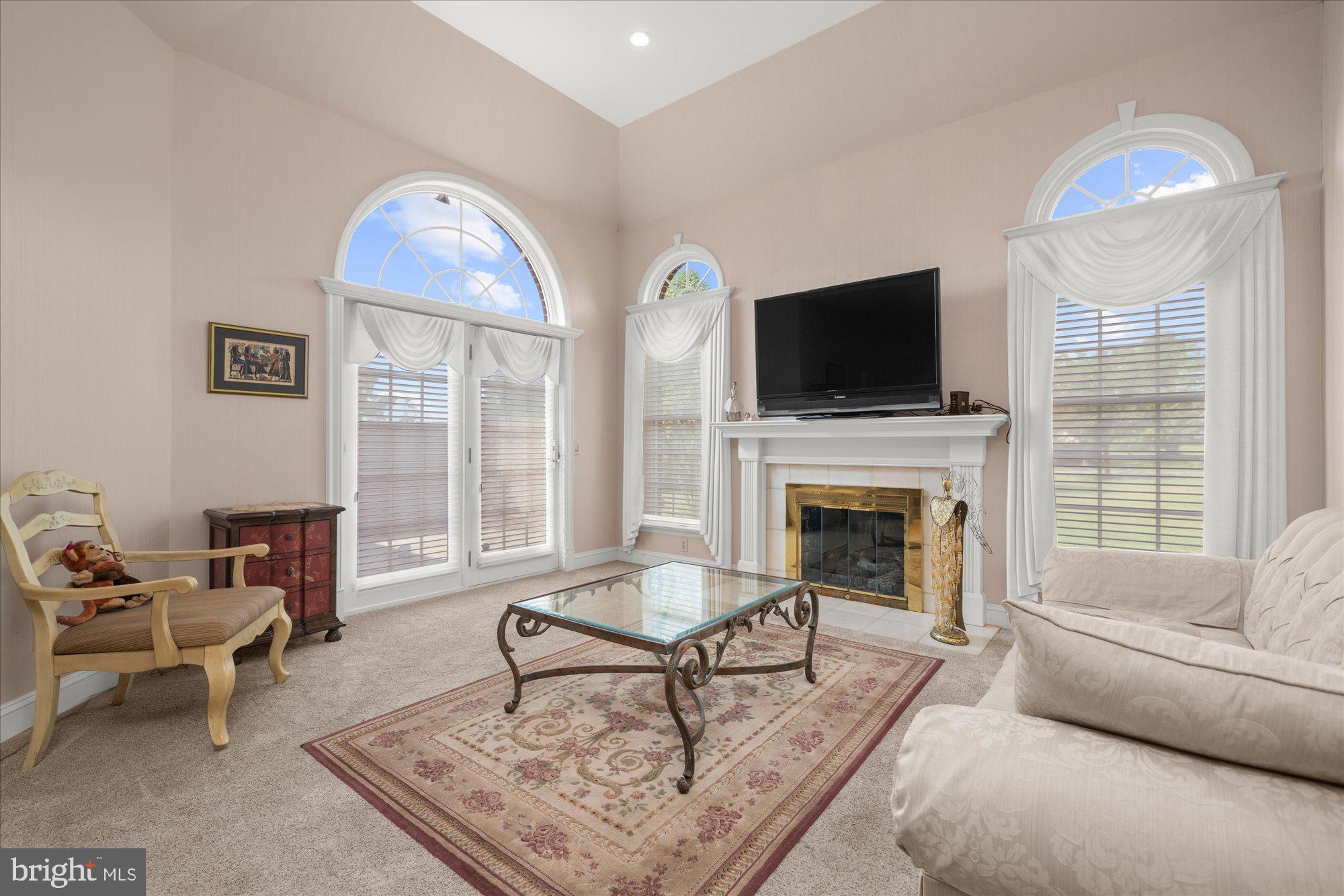 THE MANOR - Residential