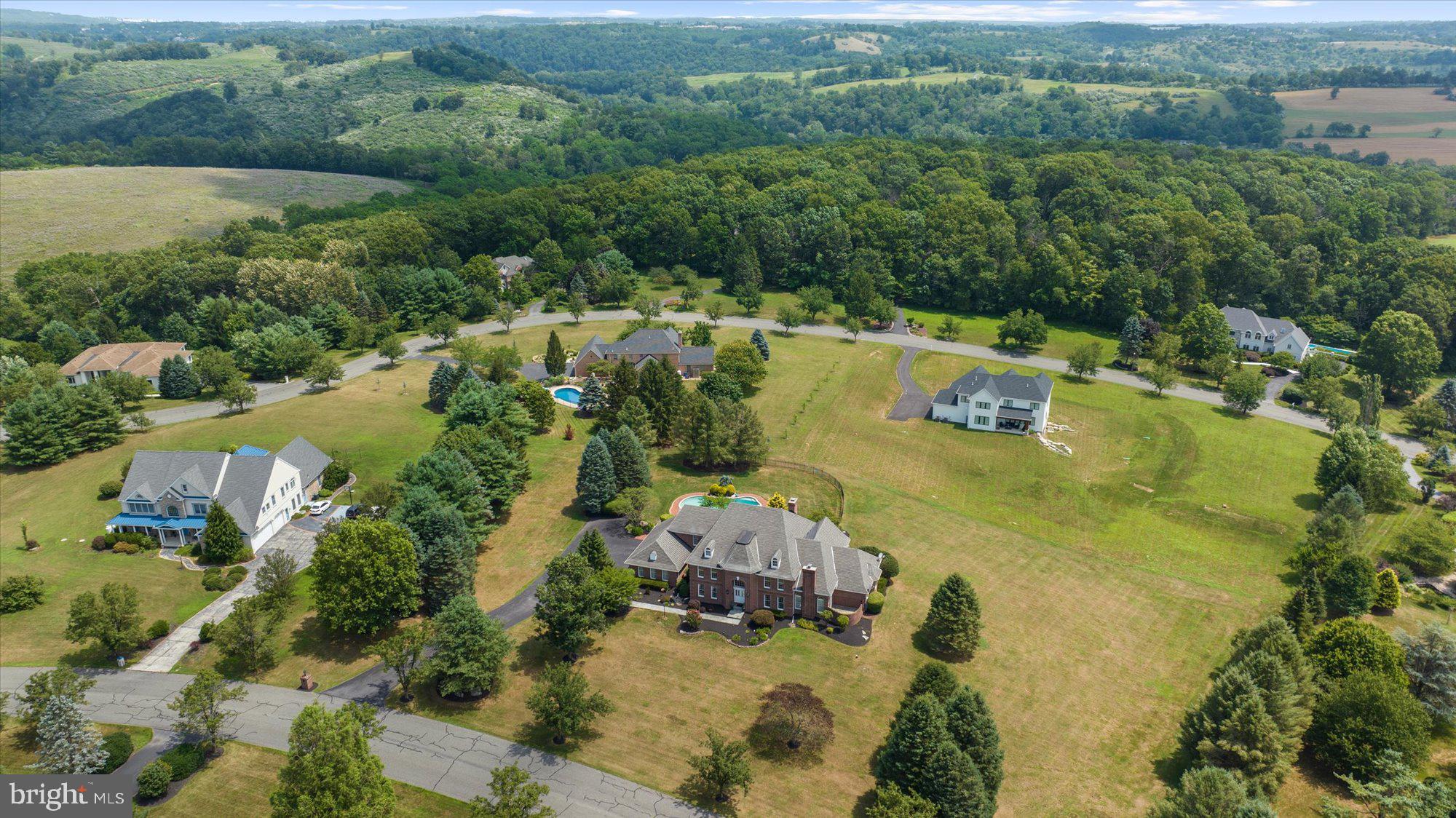 THE MANOR - Residential