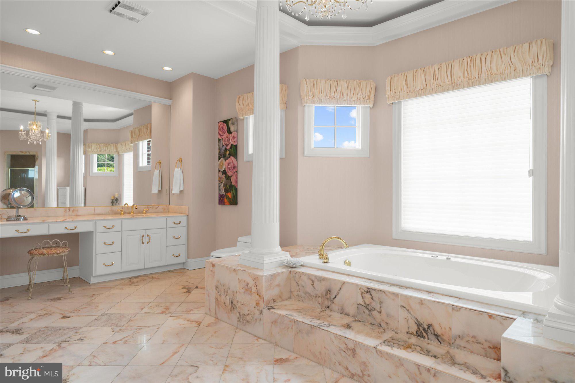 THE MANOR - Residential