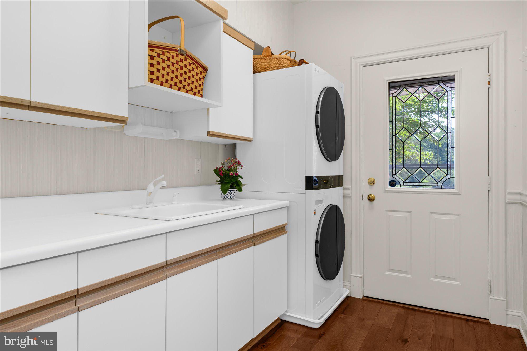 THE MANOR - Residential