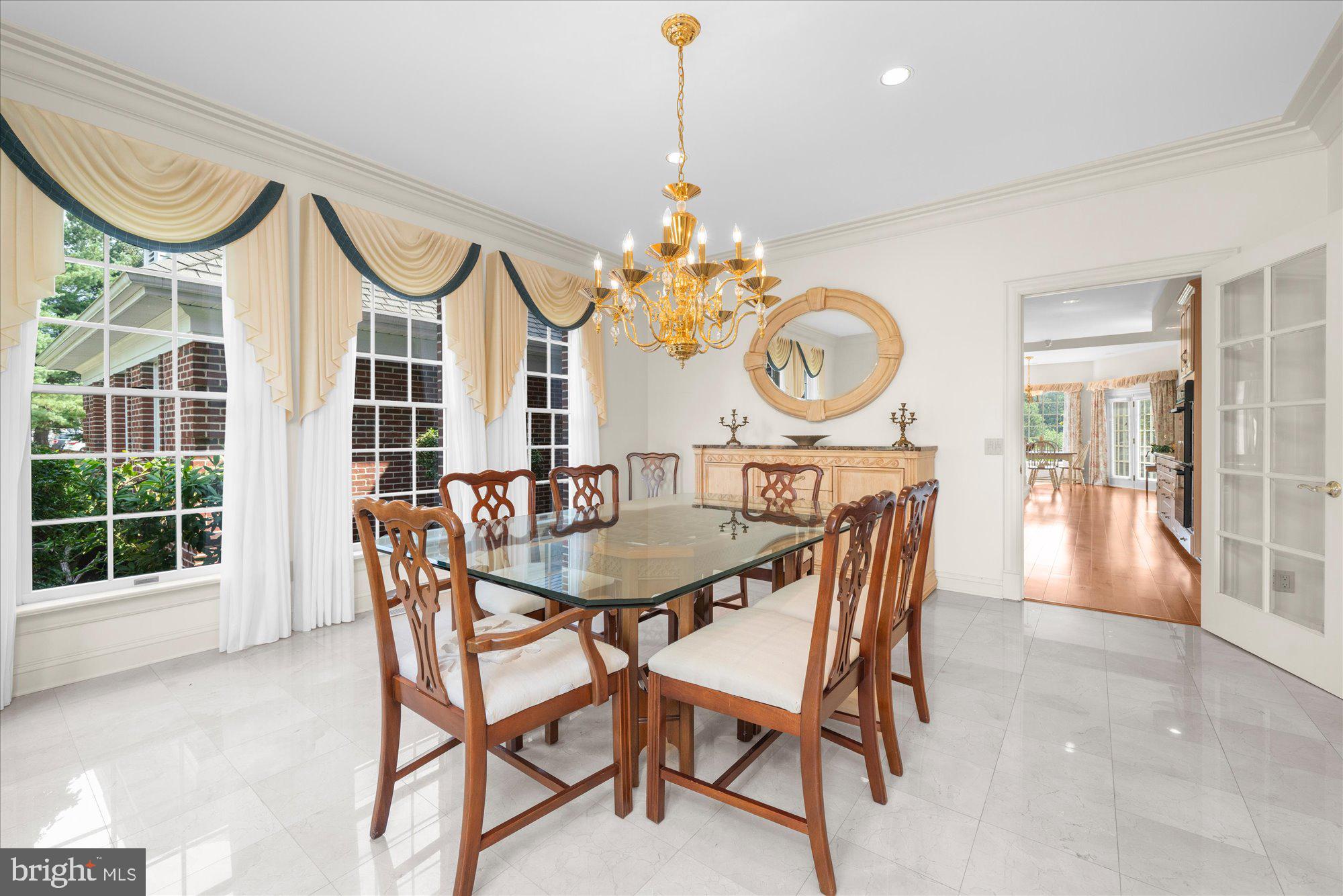 THE MANOR - Residential