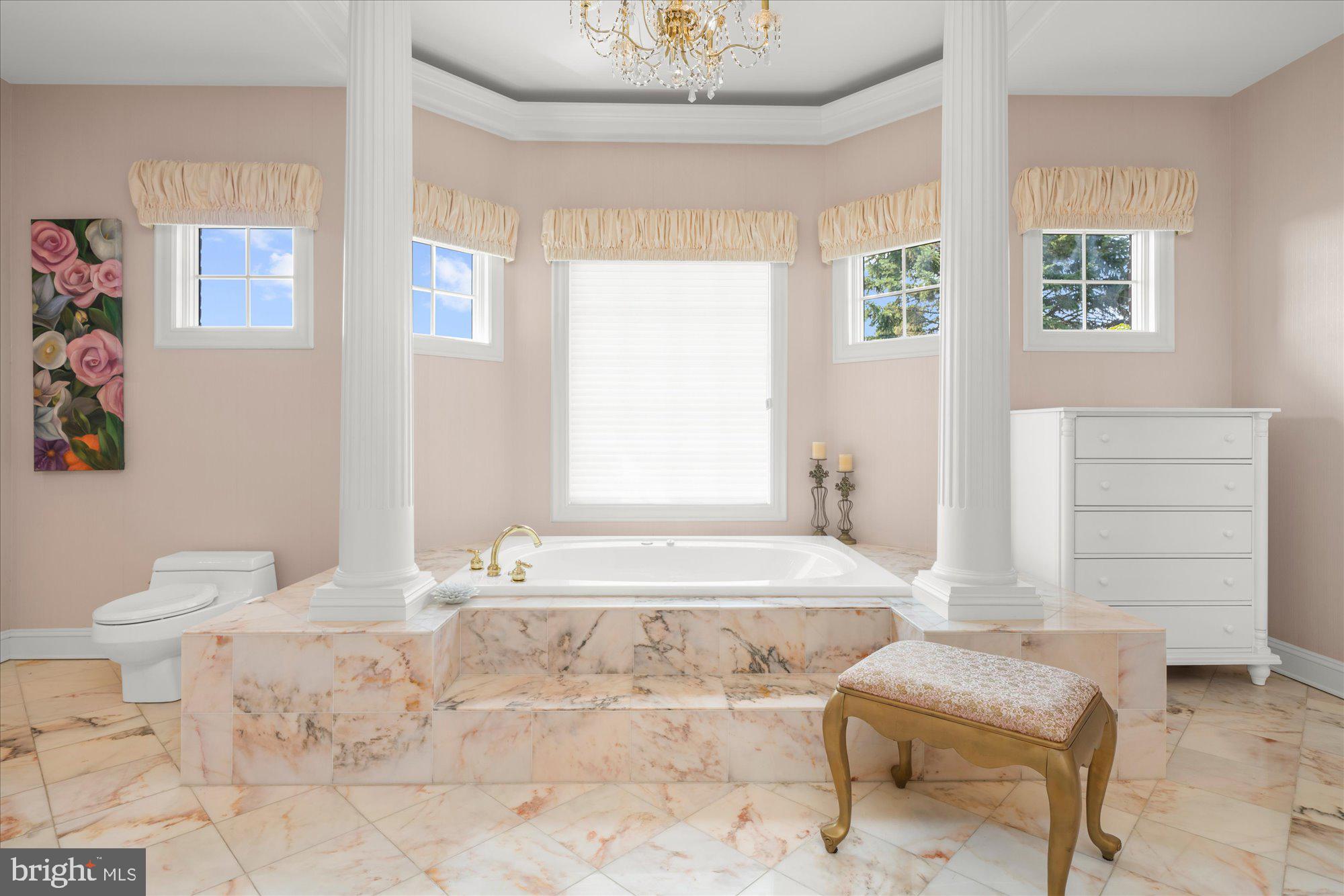 THE MANOR - Residential