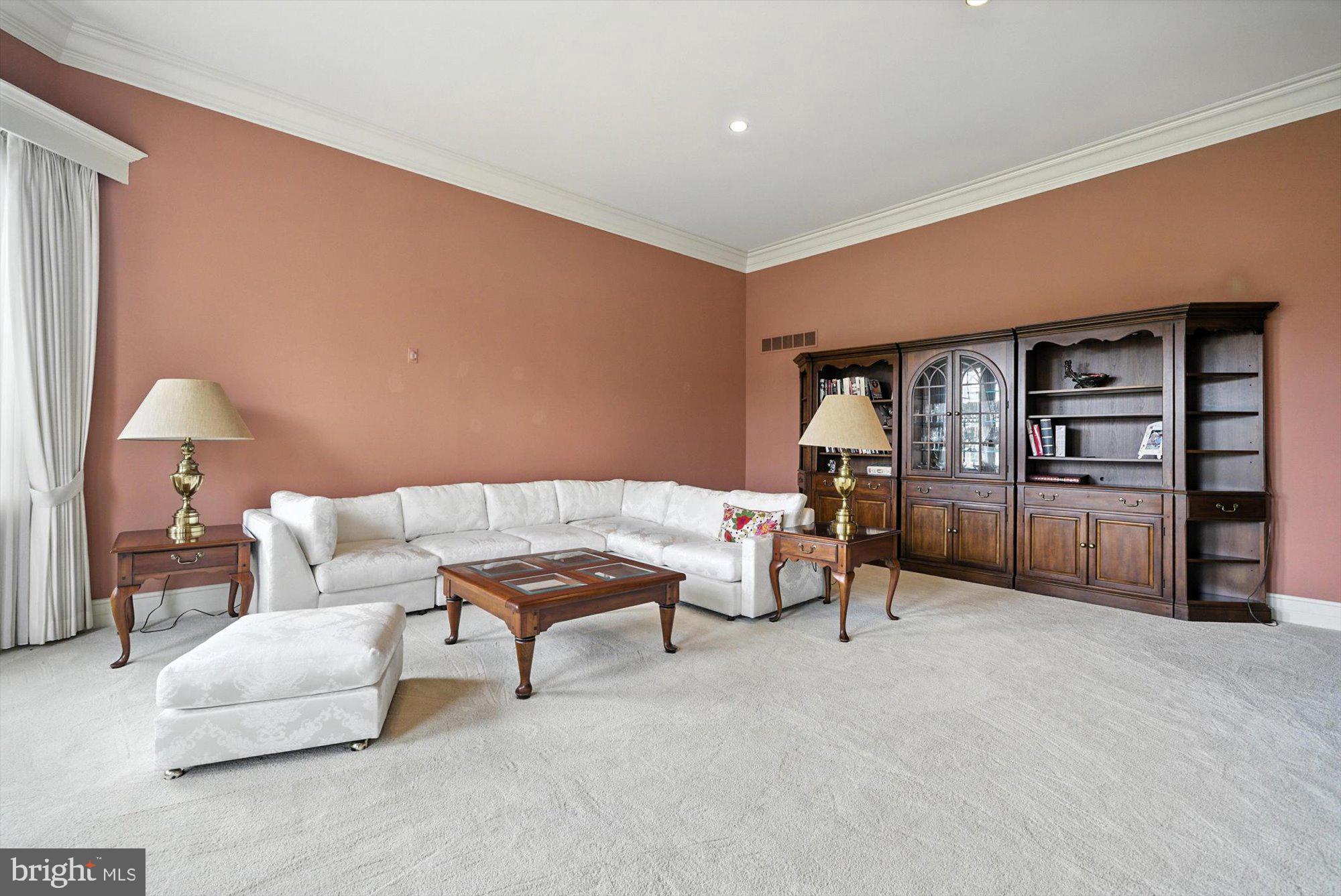 THE MANOR - Residential