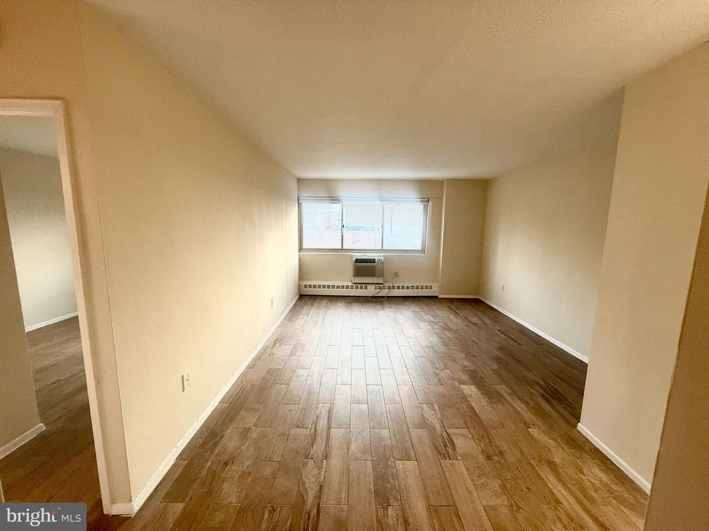 Photo of 2101 - 17 Chestnut Street #1711, PHILADELPHIA, PA 19103 (MLS # PAPH2568474)