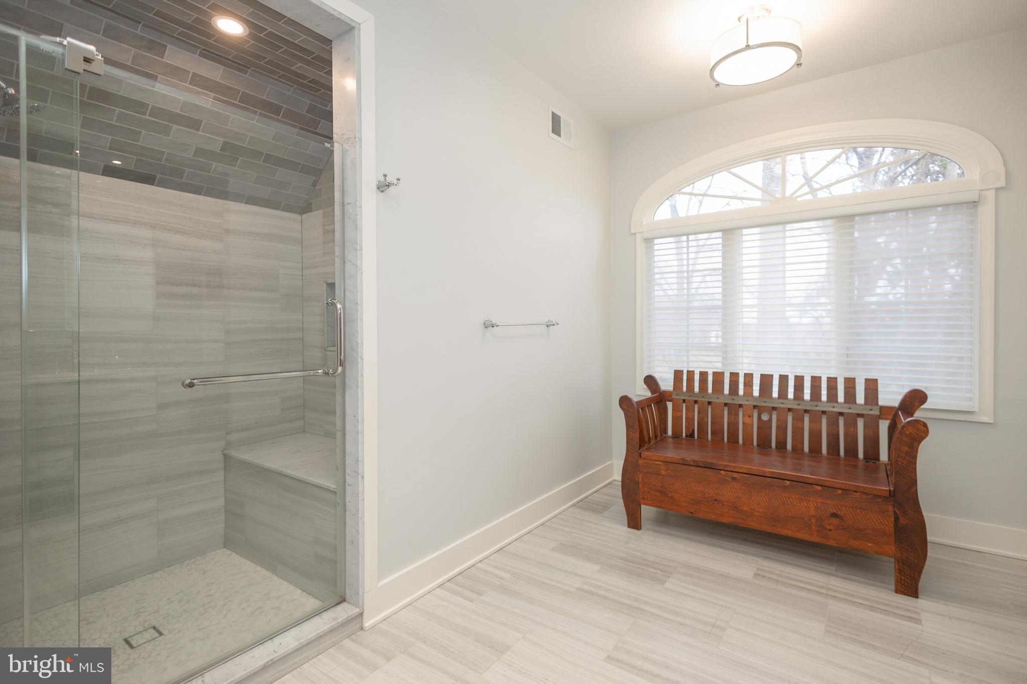 RIVER CROSSING - Residential