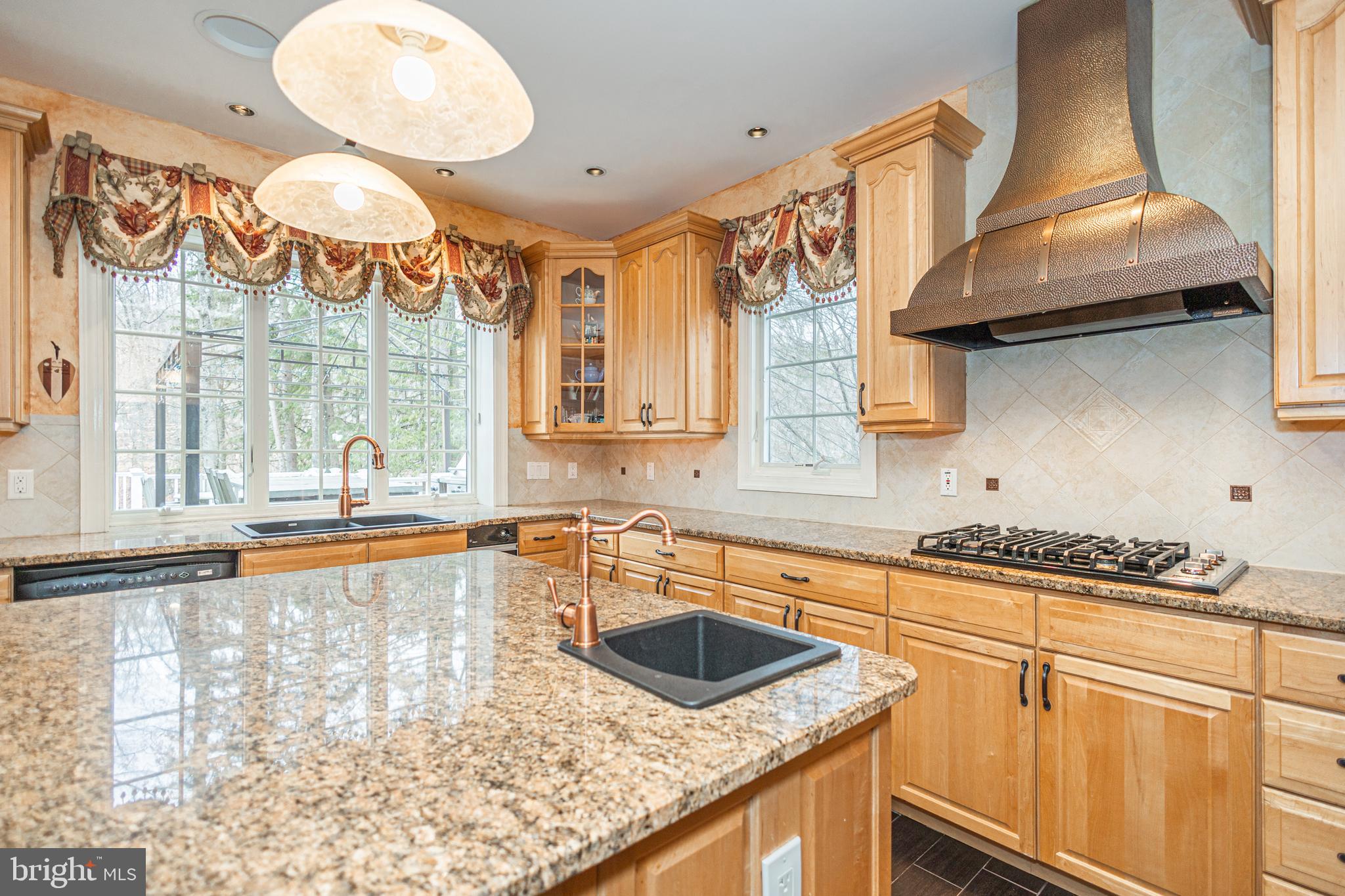 RIVER CROSSING - Residential