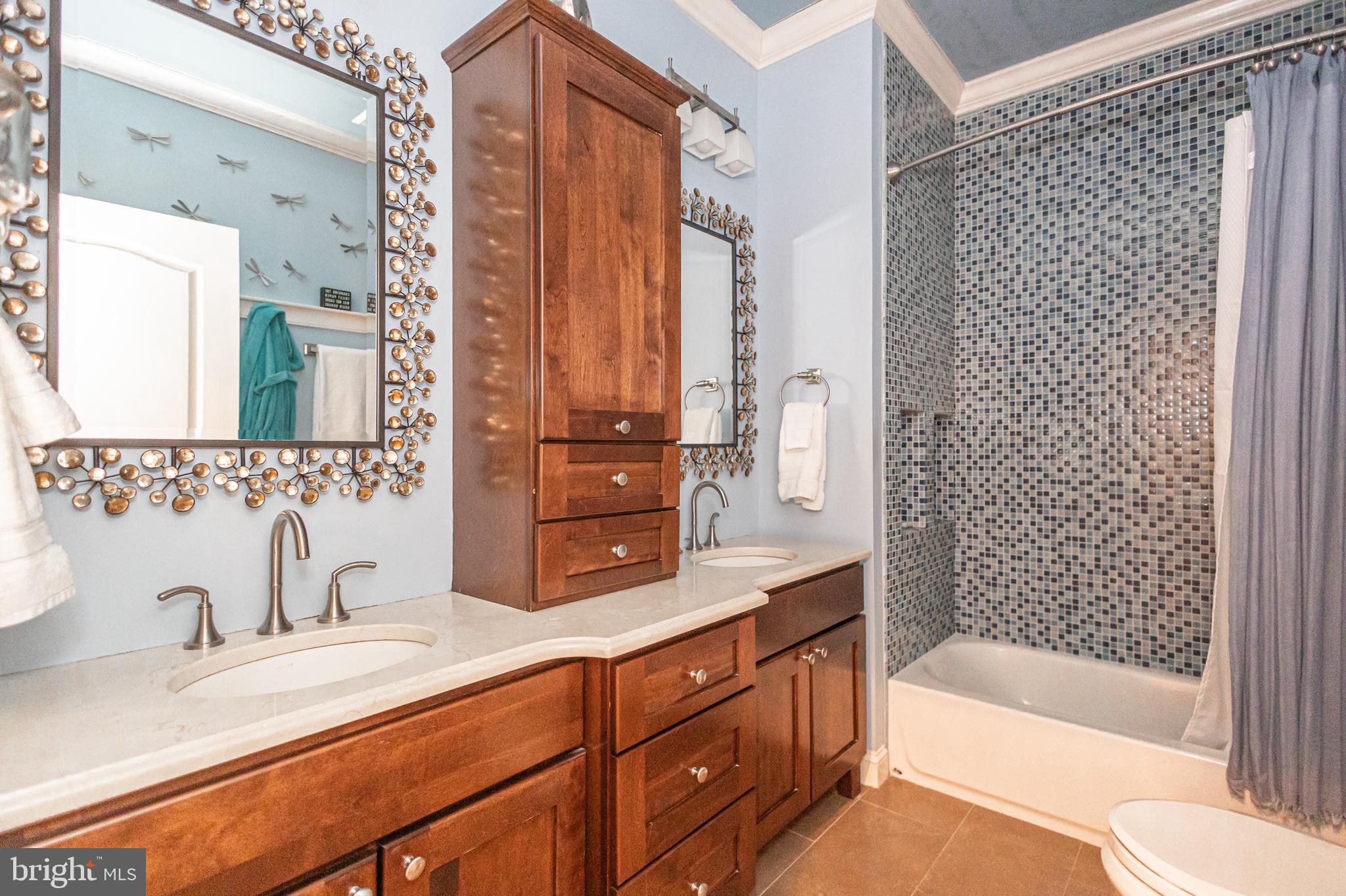 RIVER CROSSING - Residential