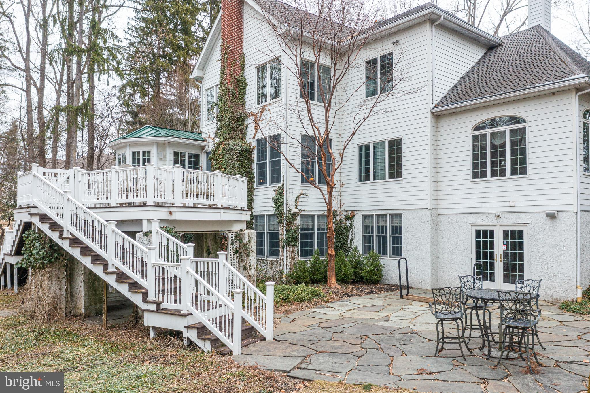 RIVER CROSSING - Residential