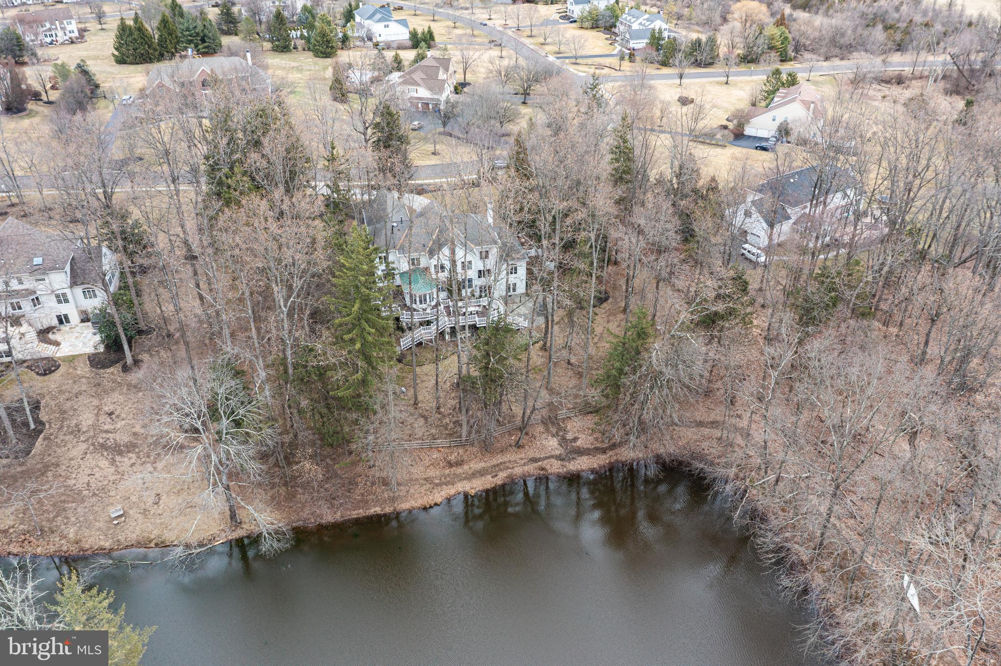 RIVER CROSSING - Residential