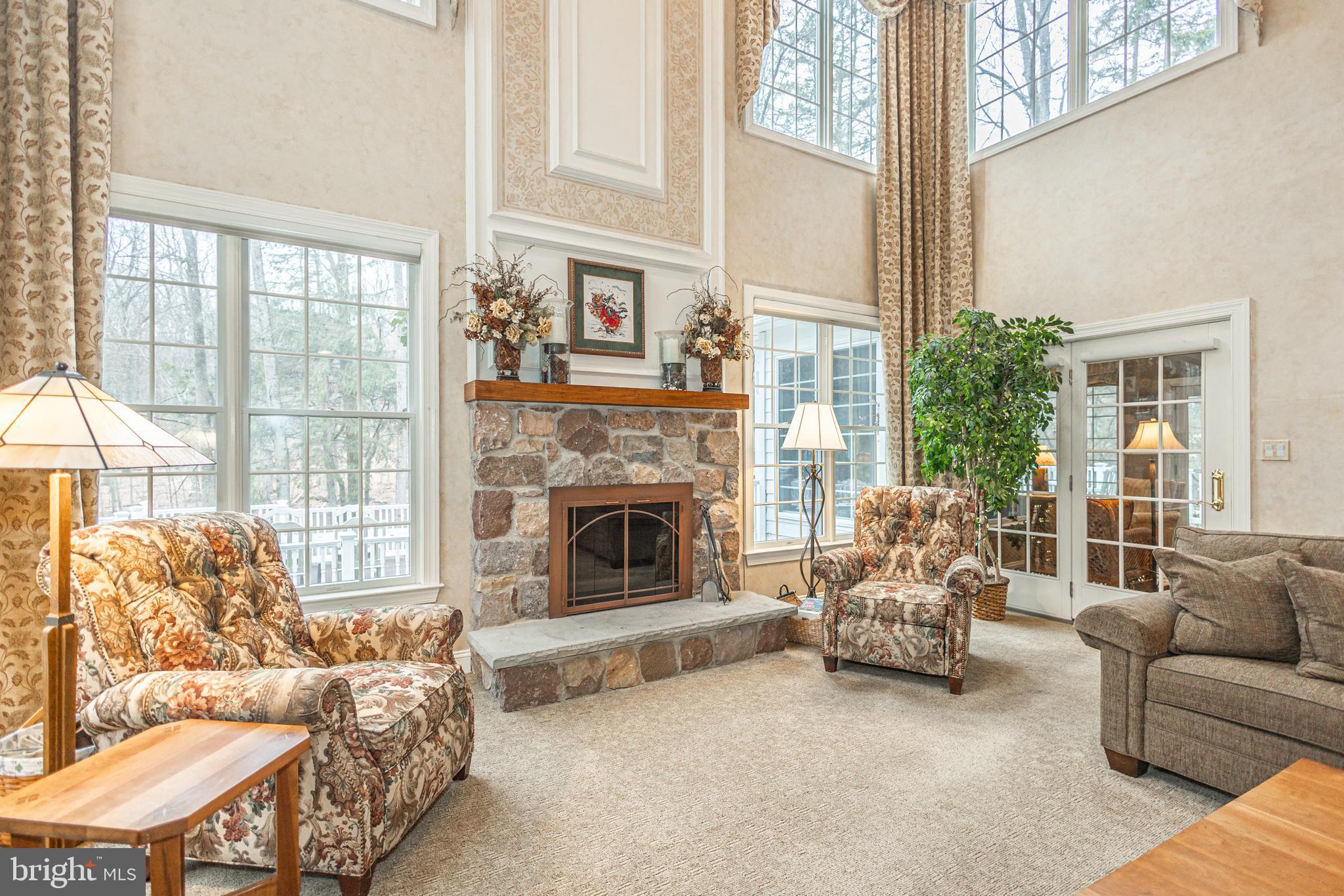 RIVER CROSSING - Residential