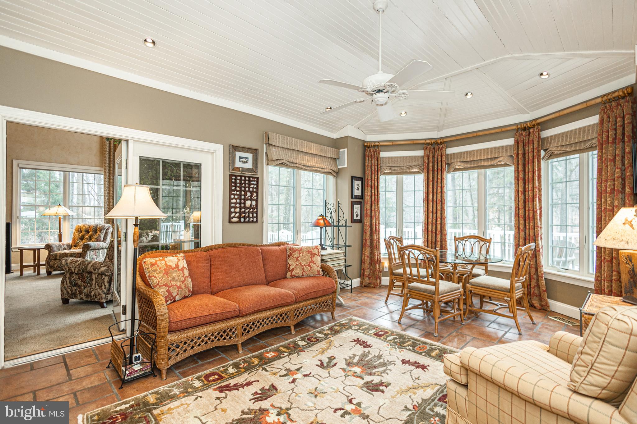 RIVER CROSSING - Residential