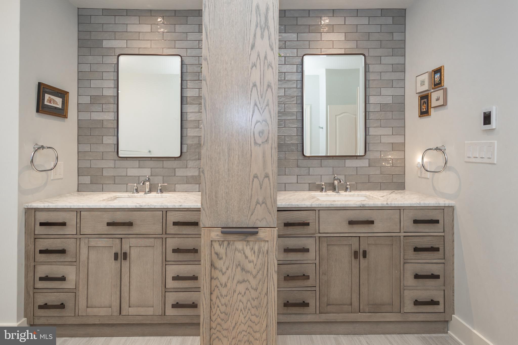 RIVER CROSSING - Residential