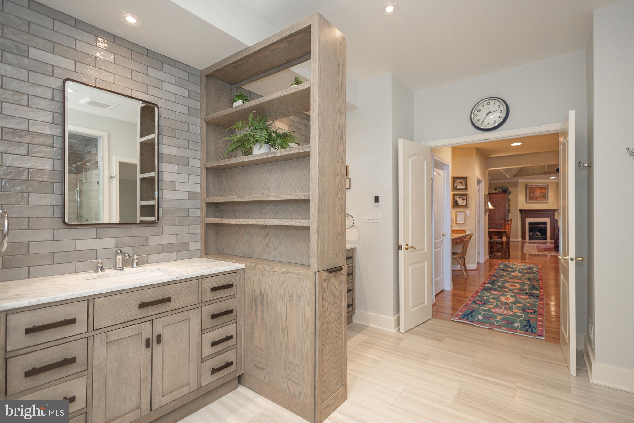 RIVER CROSSING - Residential