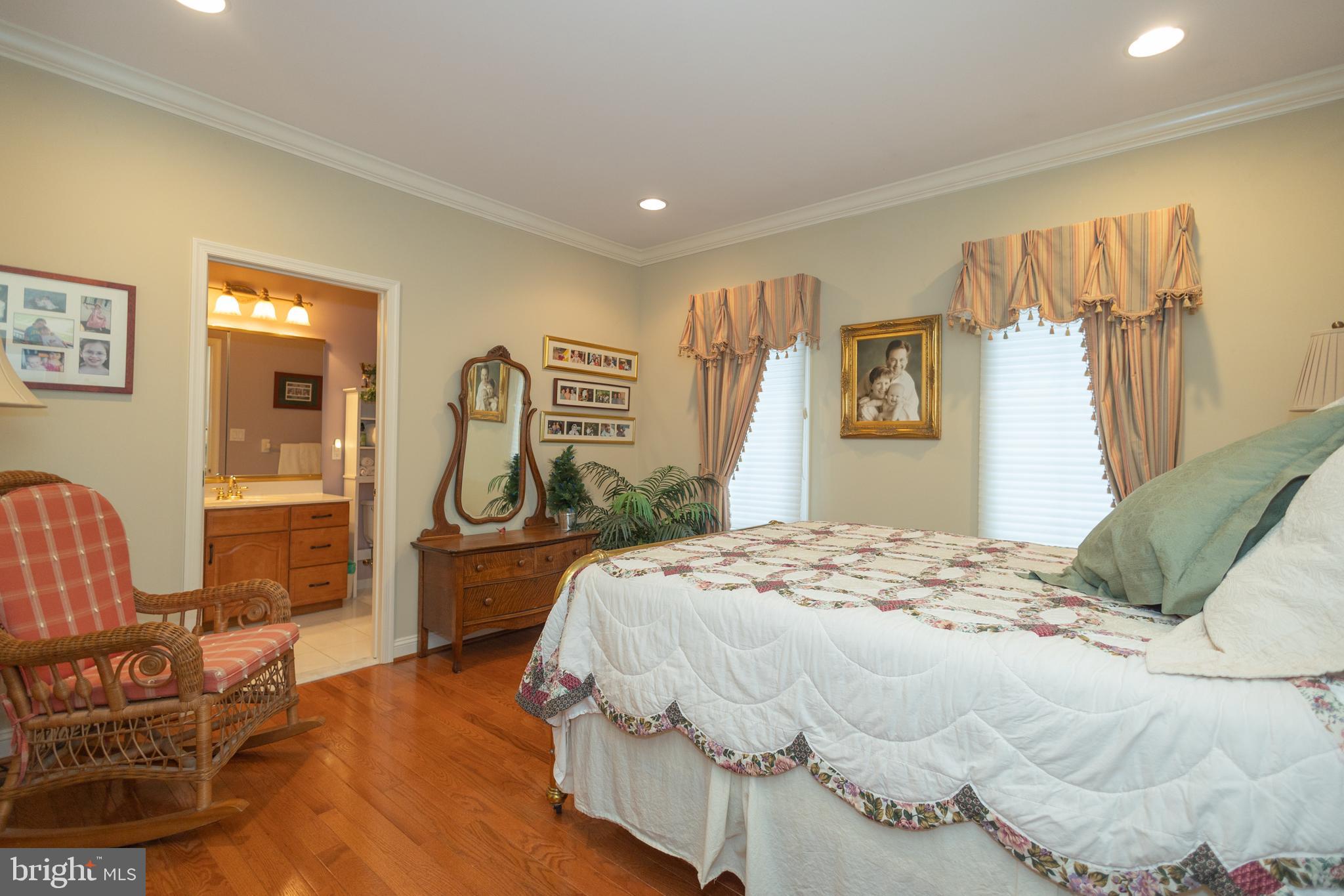 RIVER CROSSING - Residential