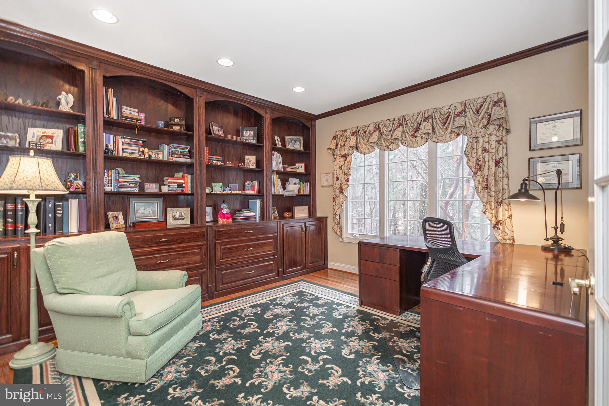 RIVER CROSSING - Residential