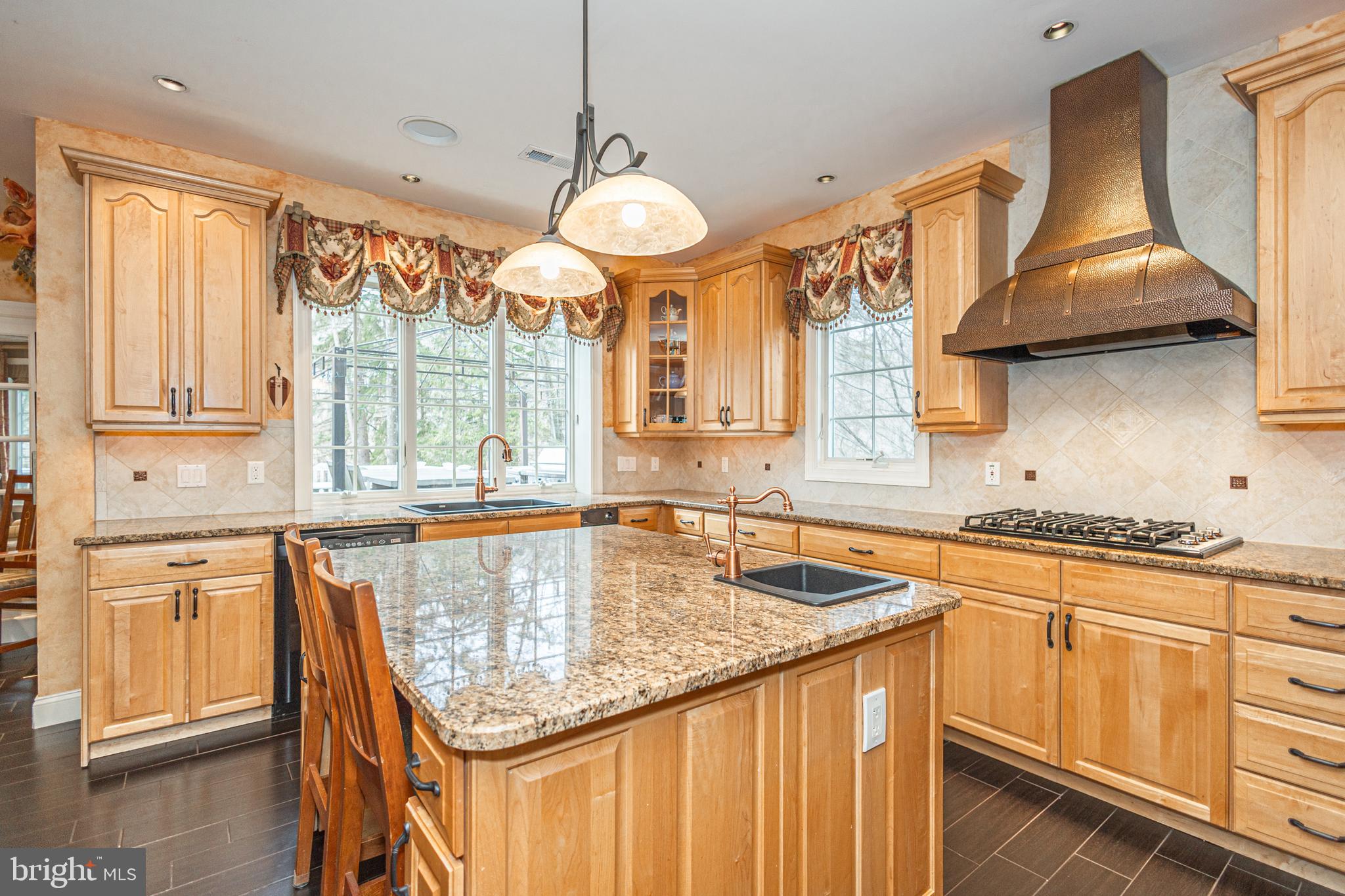 RIVER CROSSING - Residential