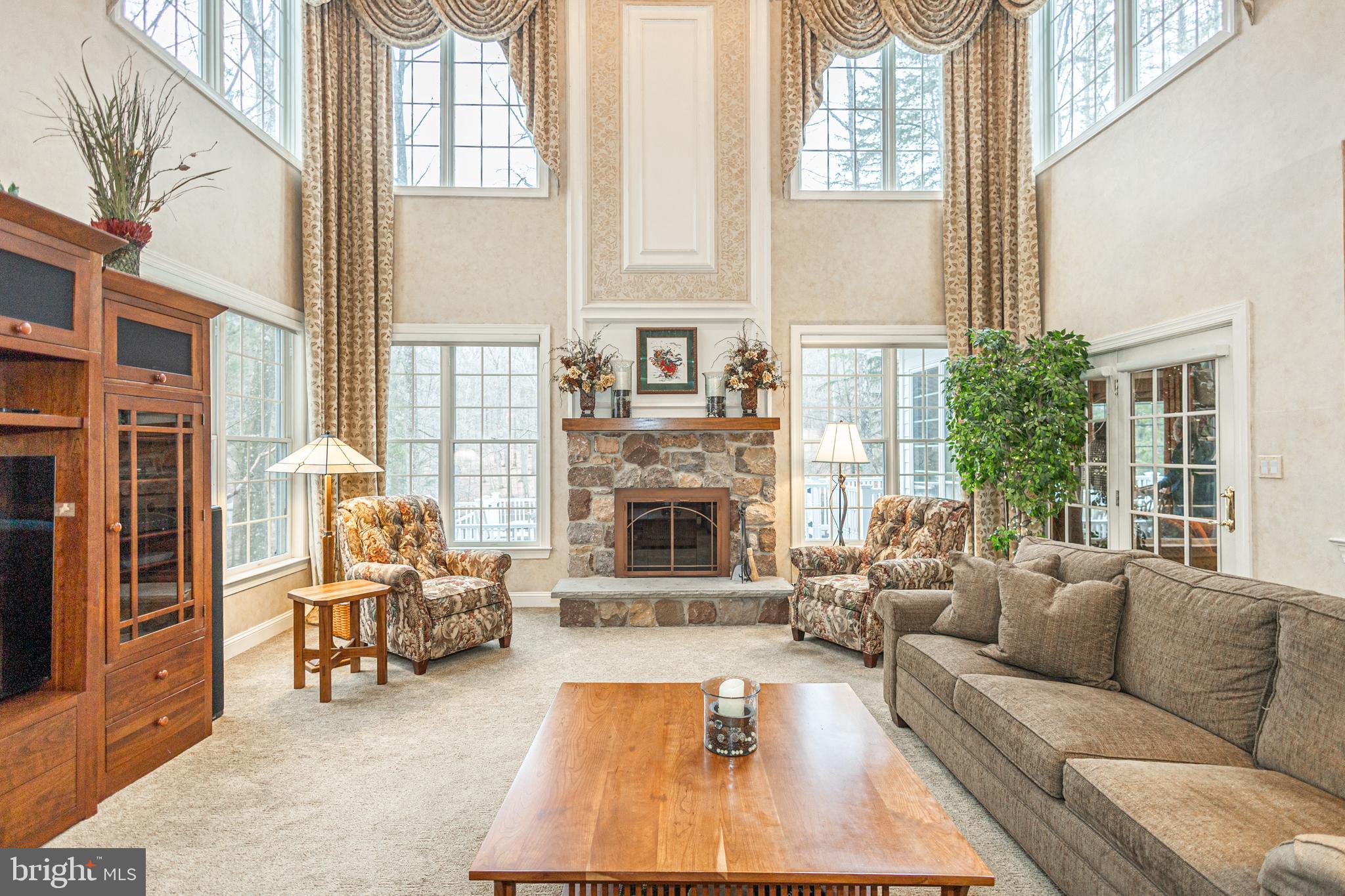 RIVER CROSSING - Residential