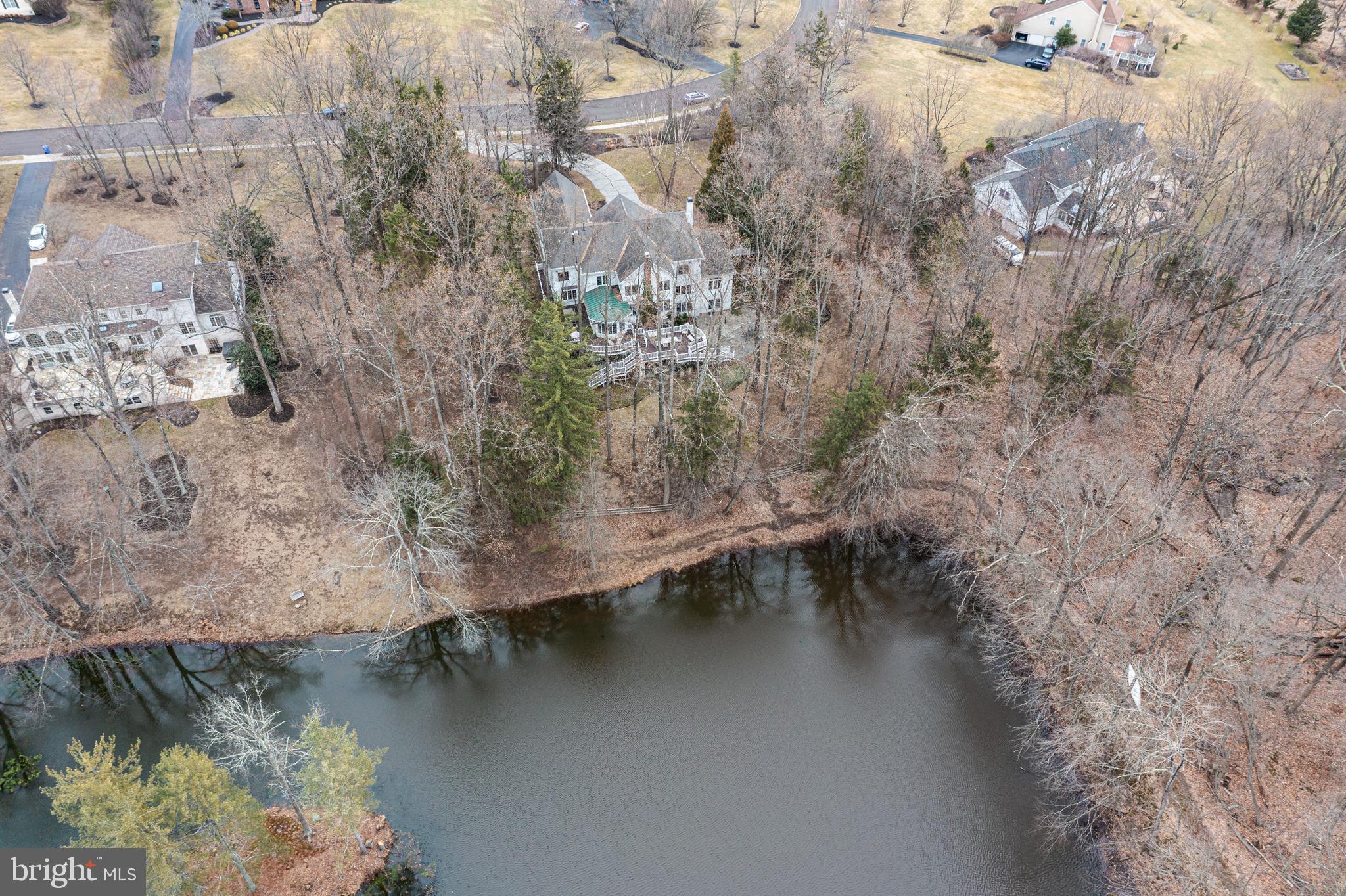 RIVER CROSSING - Residential
