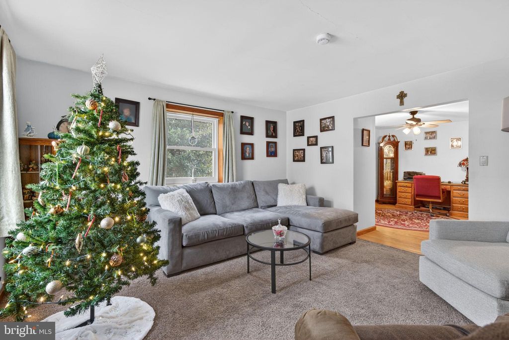 Photo of 926 Broad Street, AKRON, PA 17501 (MLS # PALA2080504)