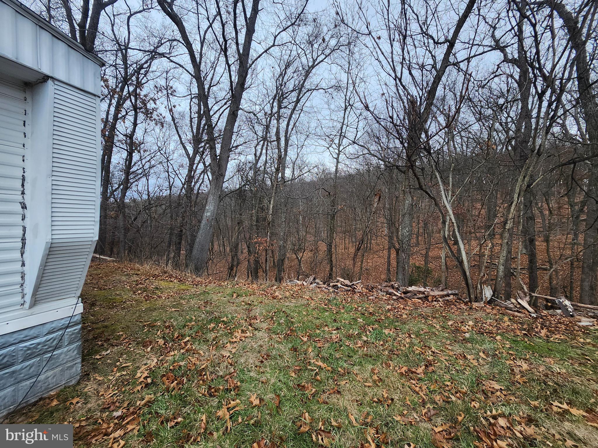 TOWN HILL RANCHES - Land