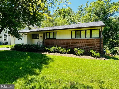 9916 Parkwood Drive, Bethesda, MD MLS: MDMC2177116
