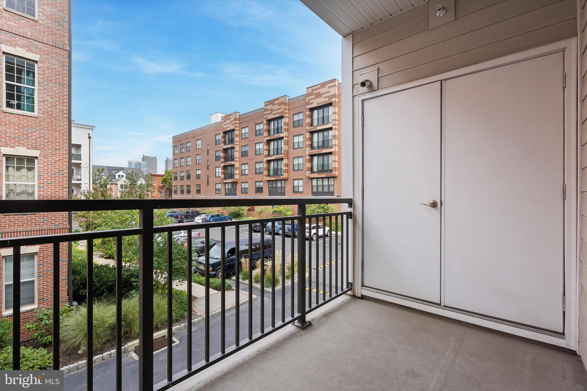 GRADUATE HOSPITAL - Residential