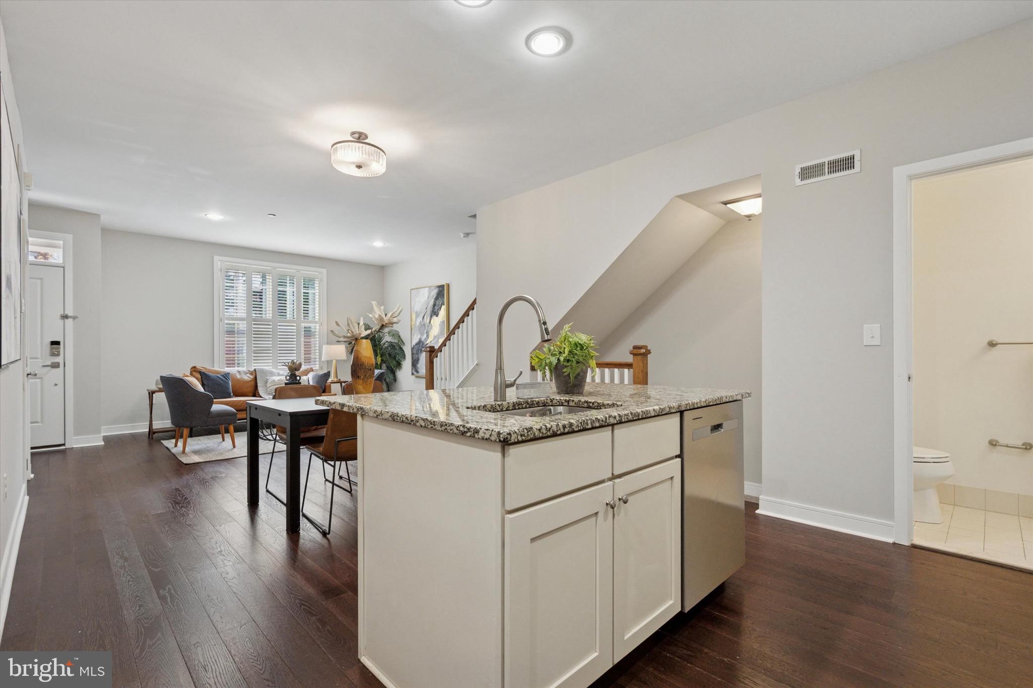 GRADUATE HOSPITAL - Residential