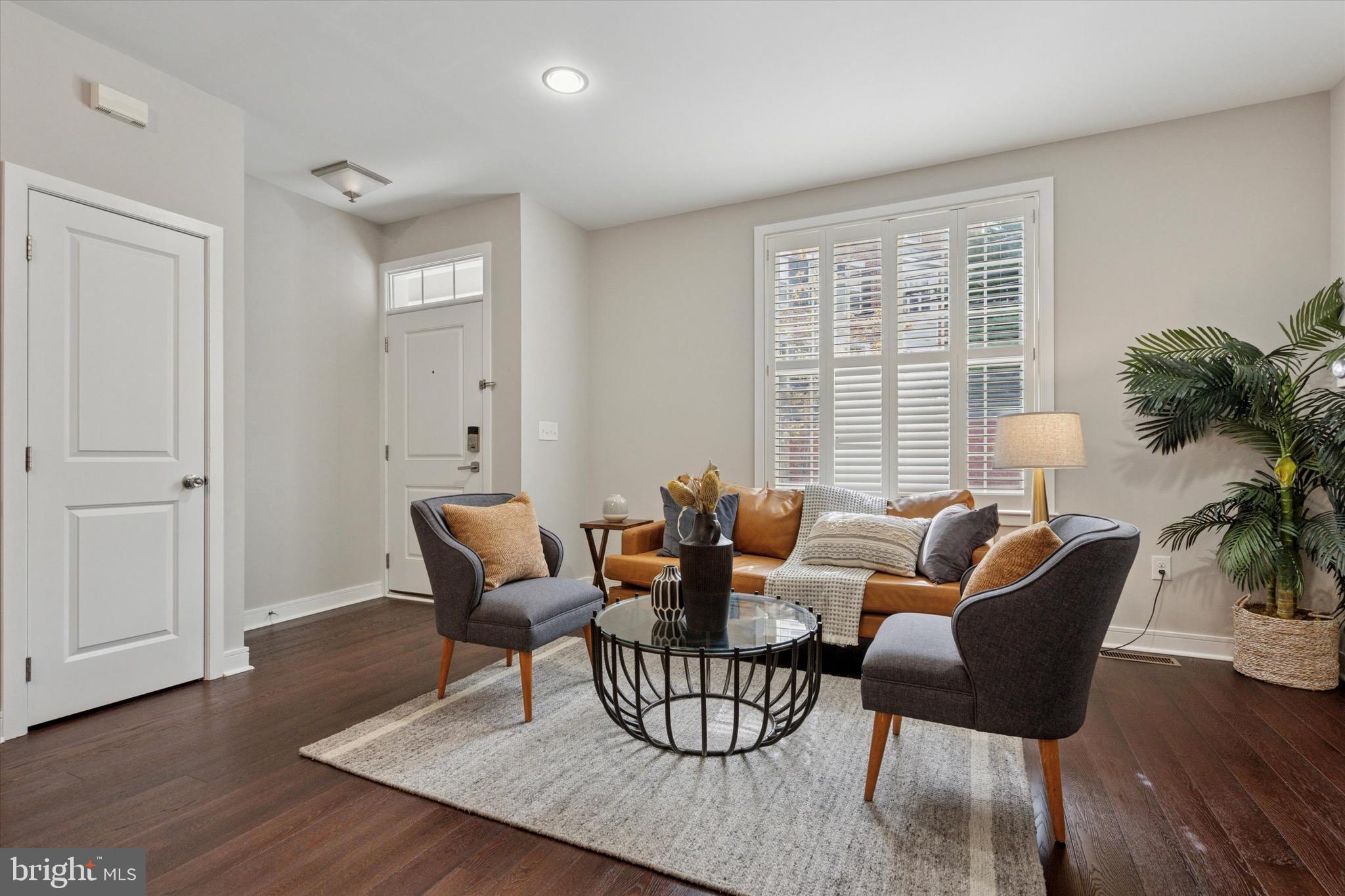 2407 BAINBRIDGE STREET