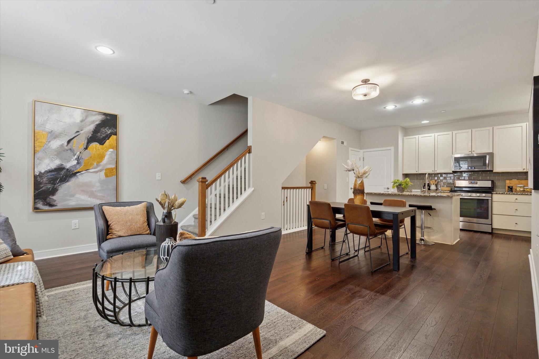 2407 BAINBRIDGE STREET