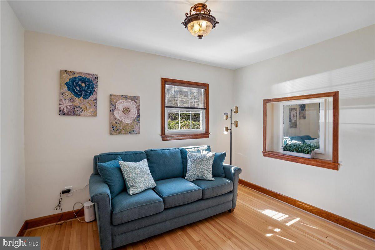 MANHATTAN BEACH - Residential