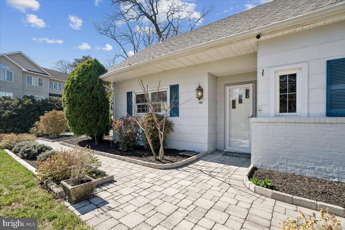 MANHATTAN BEACH - Residential