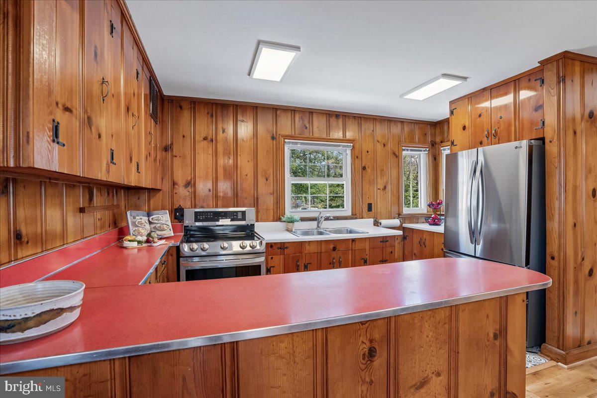 MANHATTAN BEACH - Residential