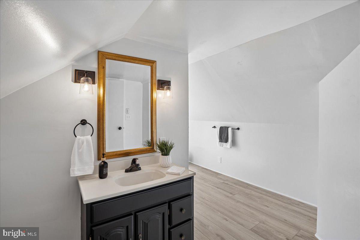 MANHATTAN BEACH - Residential