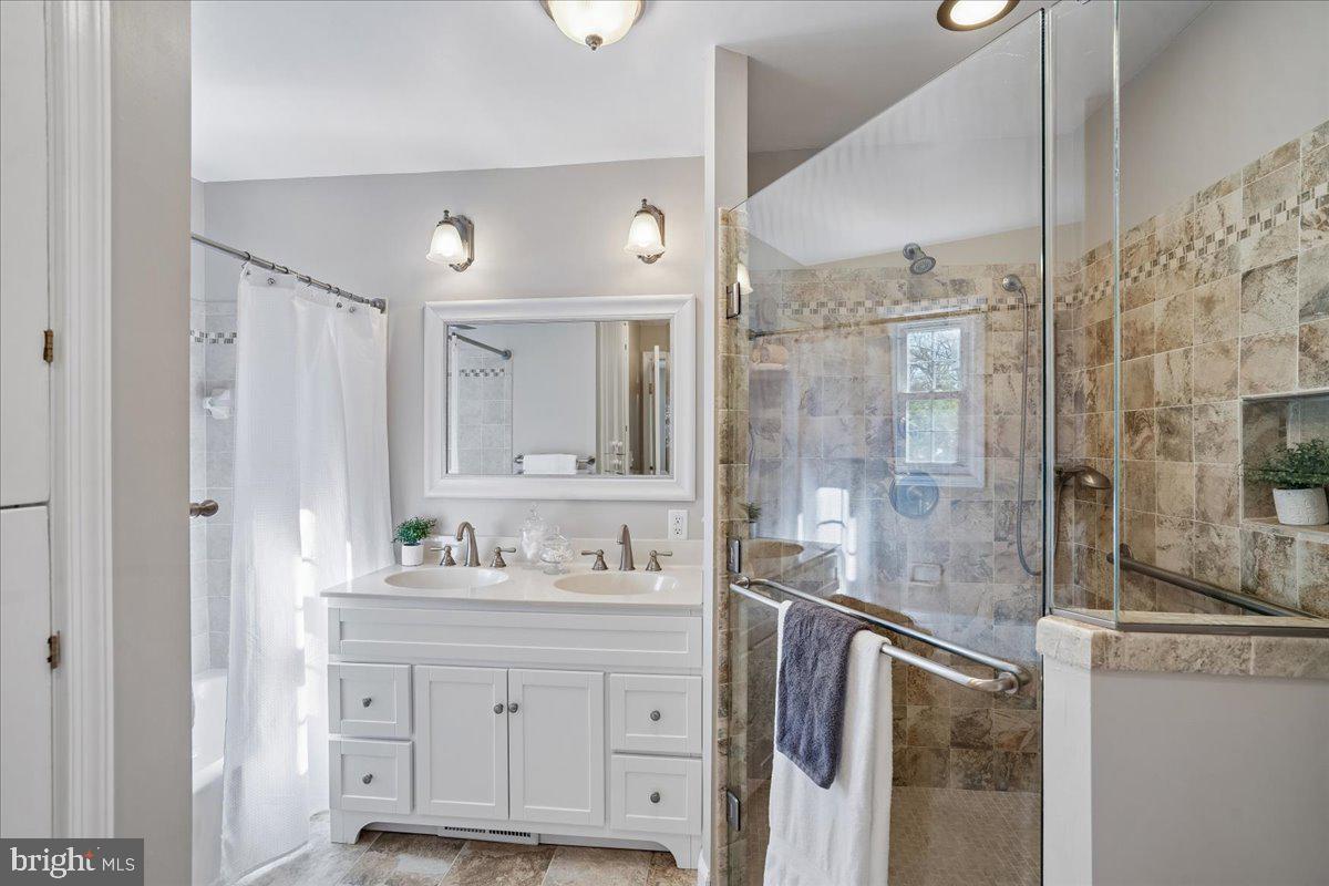 MANHATTAN BEACH - Residential