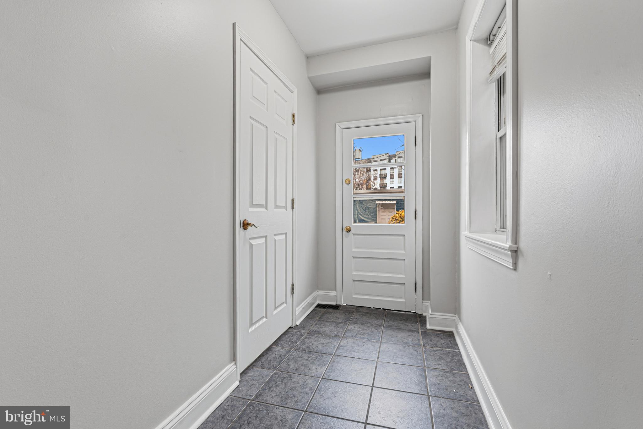 FEDERAL HILL HISTORIC DISTRICT - Residential Lease