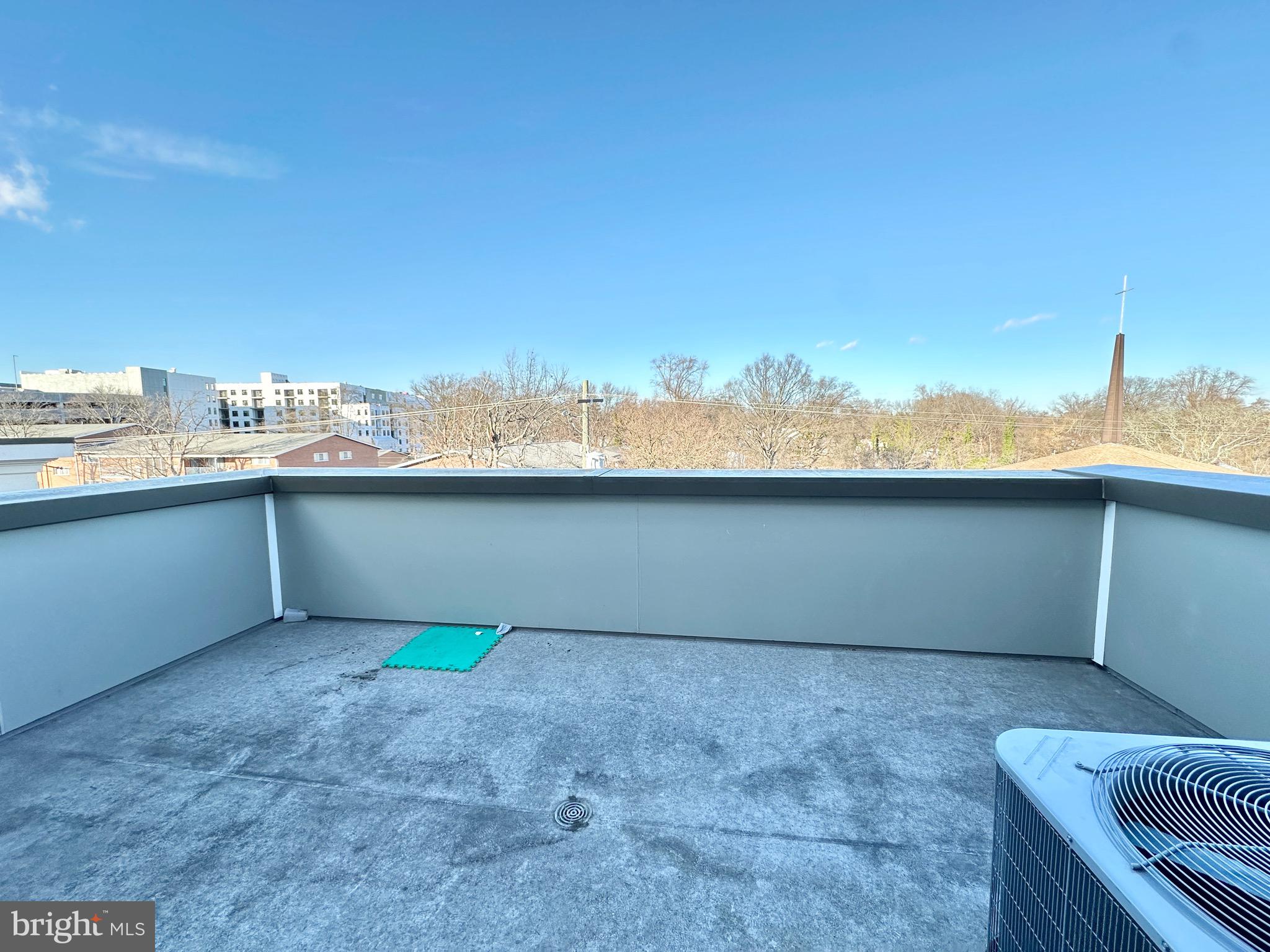 COLLEGE PARK - Residential Lease