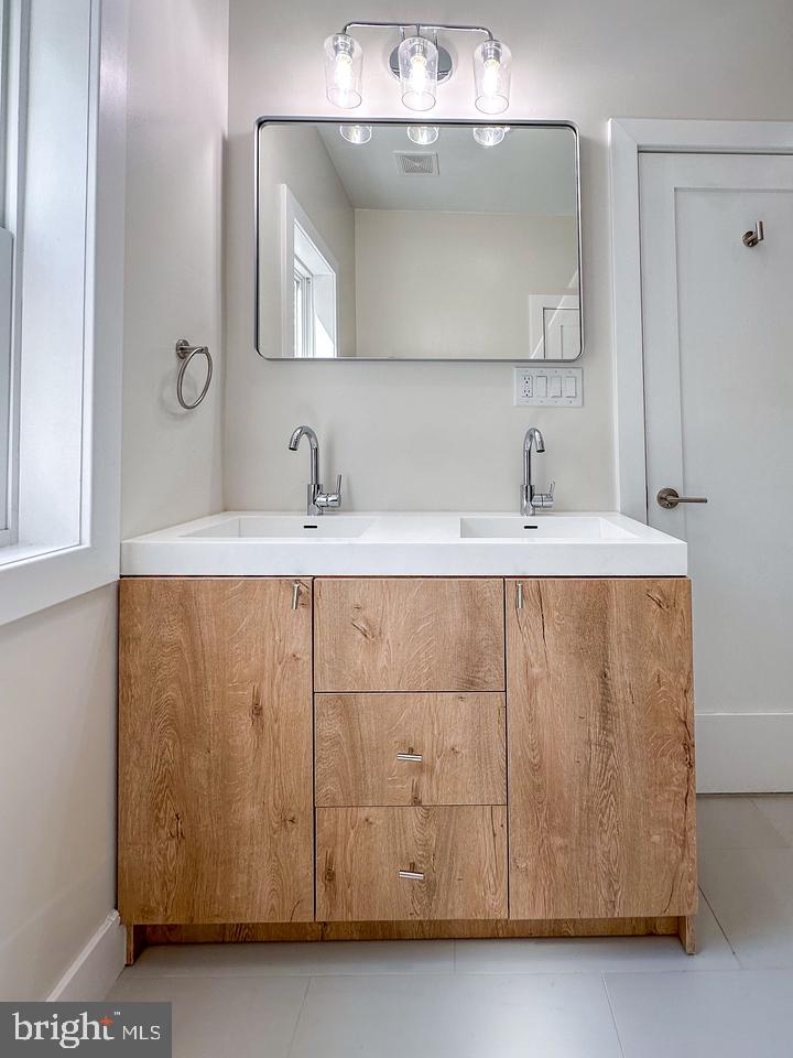 TAKOMA PARK - Residential